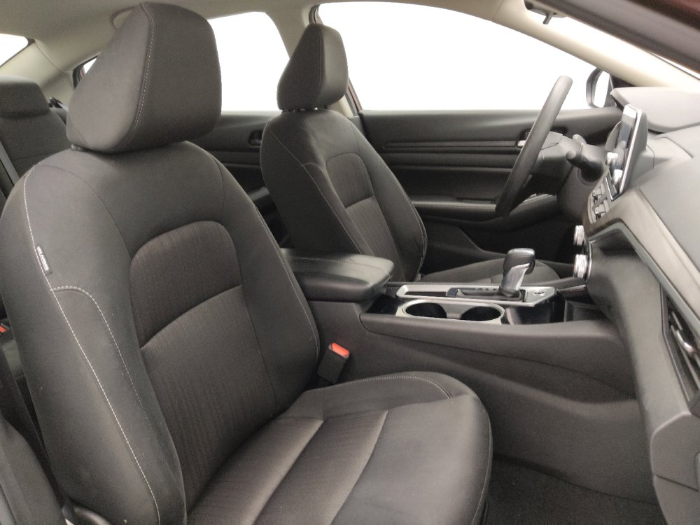 Used 2024 Nissan Altima 2.5 SV image 21