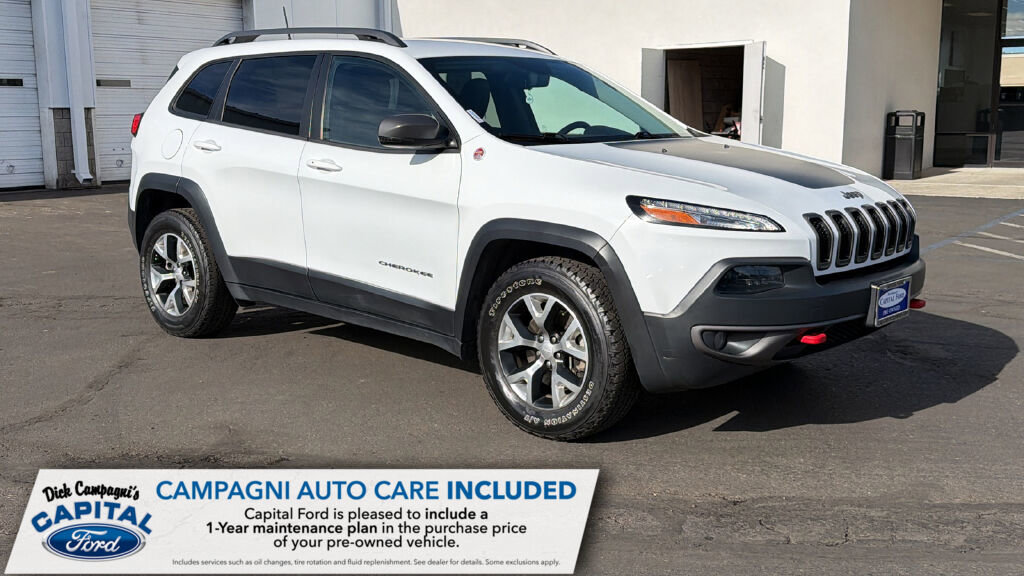 Used 2017 Jeep Cherokee Trailhawk image 1