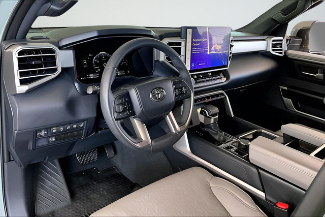 Used 2025 Toyota Tundra Limited AWD/4WD image 14