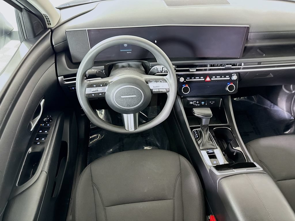 Certified 2025 Hyundai Tucson SEL FWD image 2