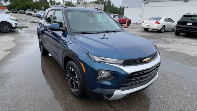 Used 2021 Chevrolet TrailBlazer LT w/ Convenience Package FWD image 4