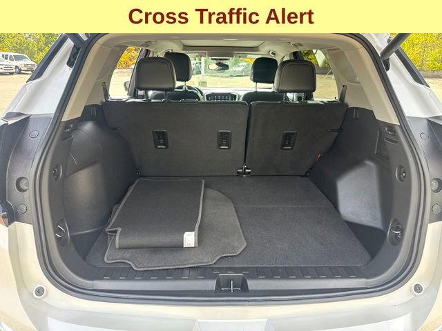 Used 2023 GMC Terrain SLT w/ Infotainment Package II image 12