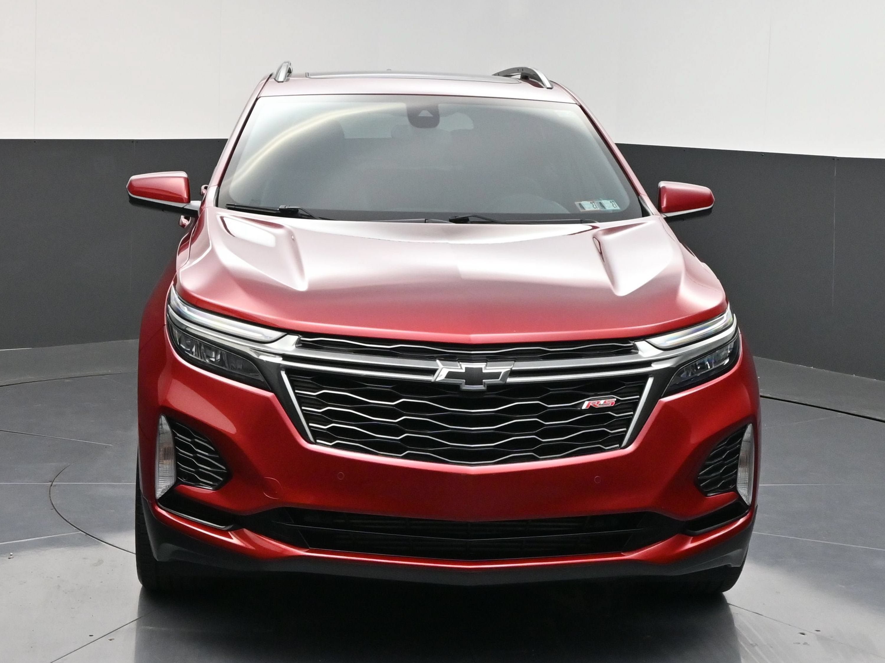 Certified 2023 Chevrolet Equinox RS FWD image 2