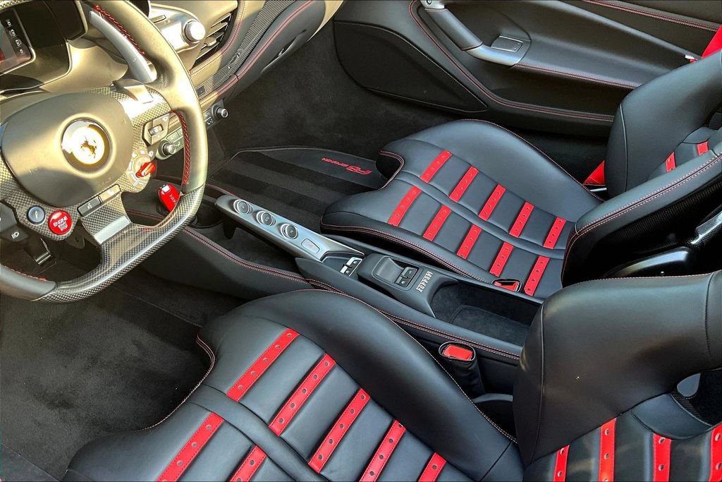 Used 2022 Ferrari F8 Tributo RWD image 16