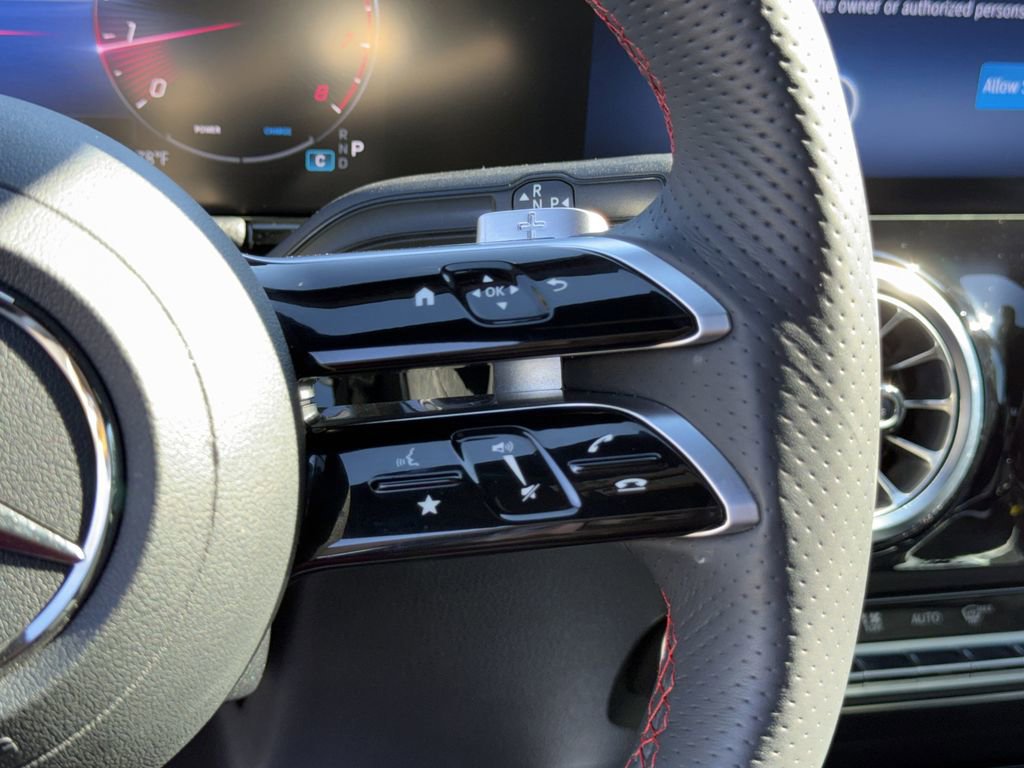 Certified 2025 Mercedes-Benz GLA 250 image 26