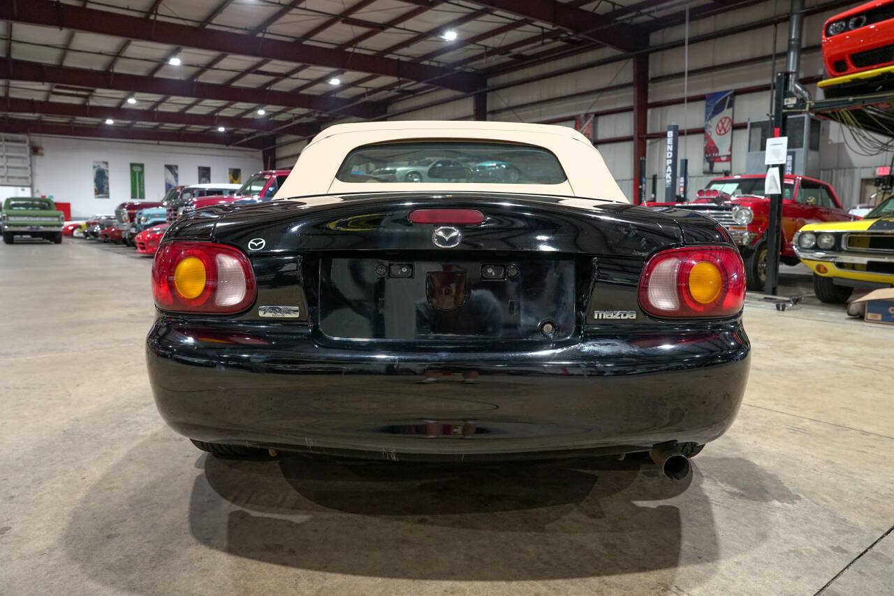 Used 1999 MAZDA MX-5 Miata RWD image 23