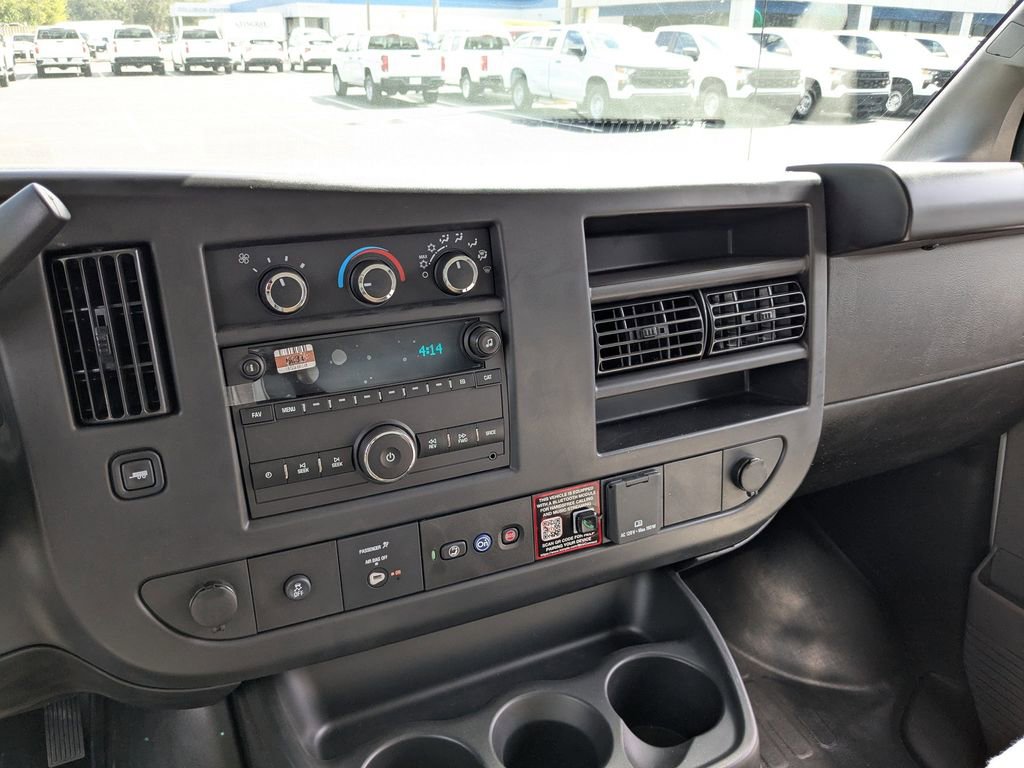 New 2025 Chevrolet Express 4500 Extended w/ Power Convenience Package image 18