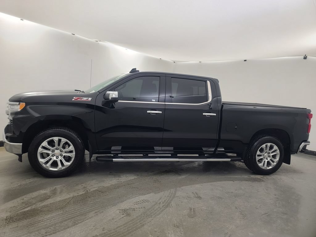 Used 2024 Chevrolet Silverado 1500 LTZ AWD/4WD image 6