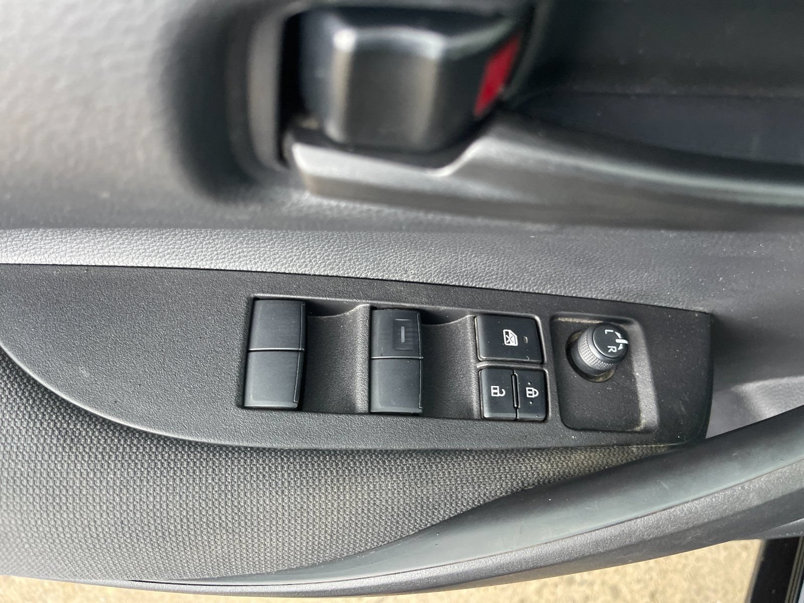 Used 2026 Toyota Corolla LE FWD image 12