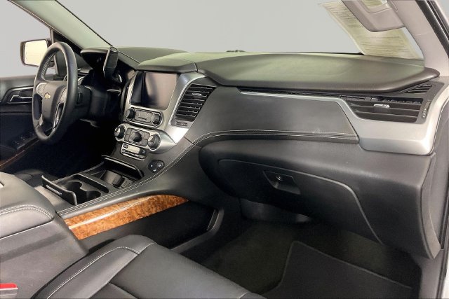 Used 2017 Chevrolet Tahoe Premier AWD/4WD image 25