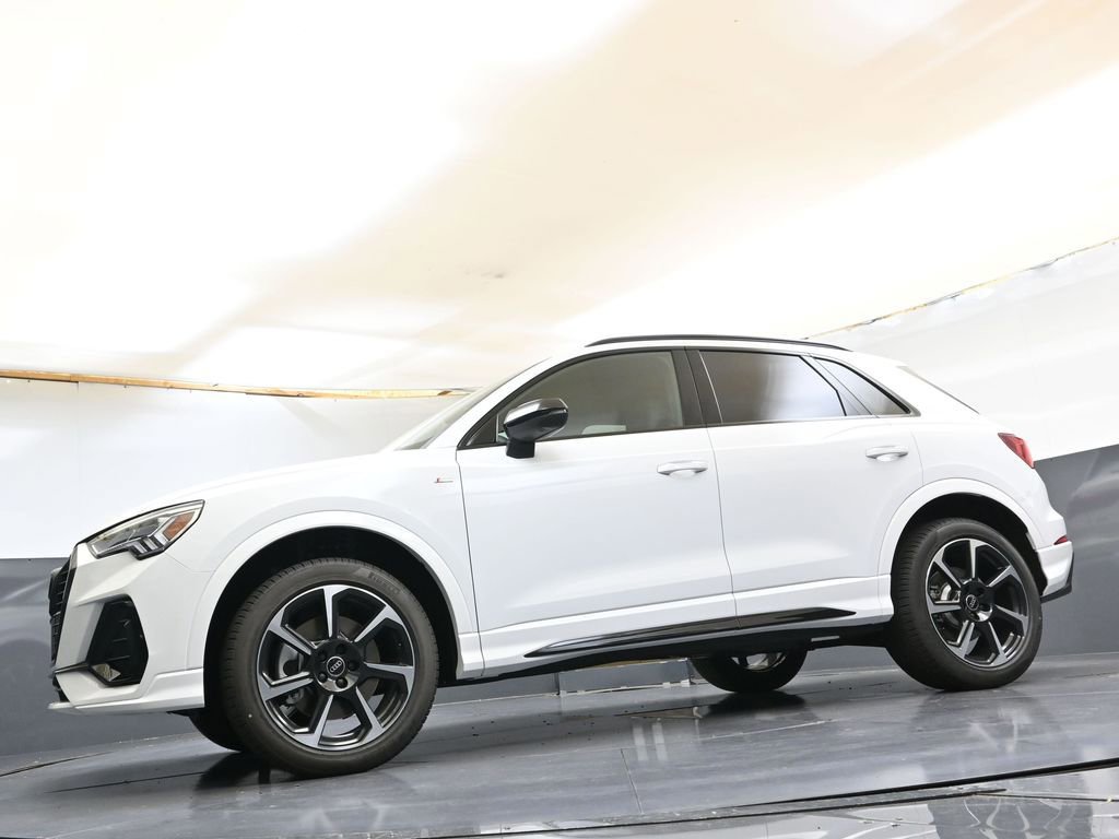Used 2025 Audi Q3 2.0T Premium Plus w/ Premium Plus Package image 39
