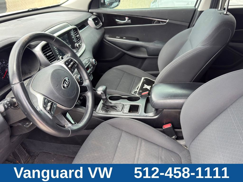 Used 2019 Kia Sorento S FWD image 11