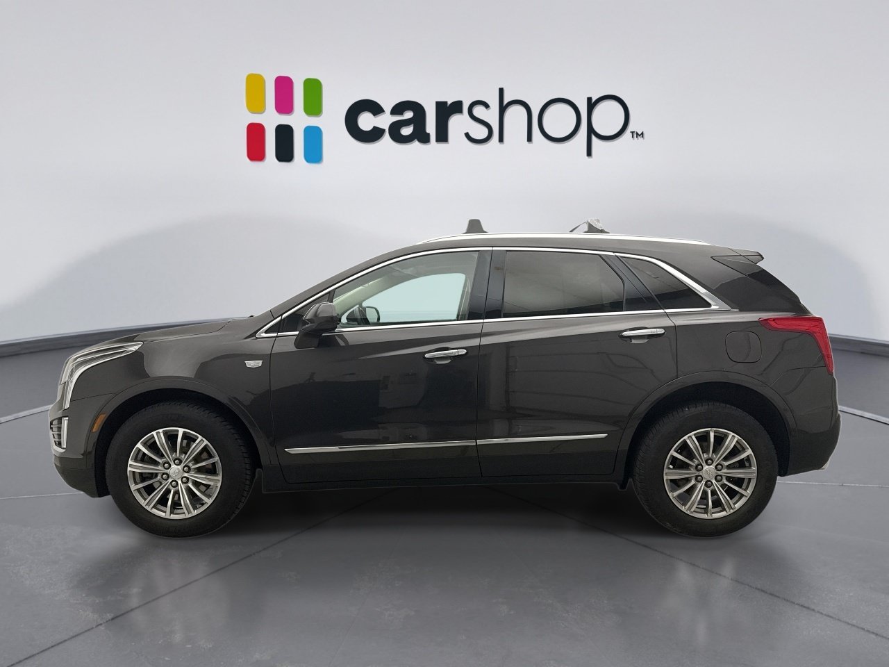 Used 2018 Cadillac XT5 Luxury w/ Driver Awareness Package AWD/4WD image 2