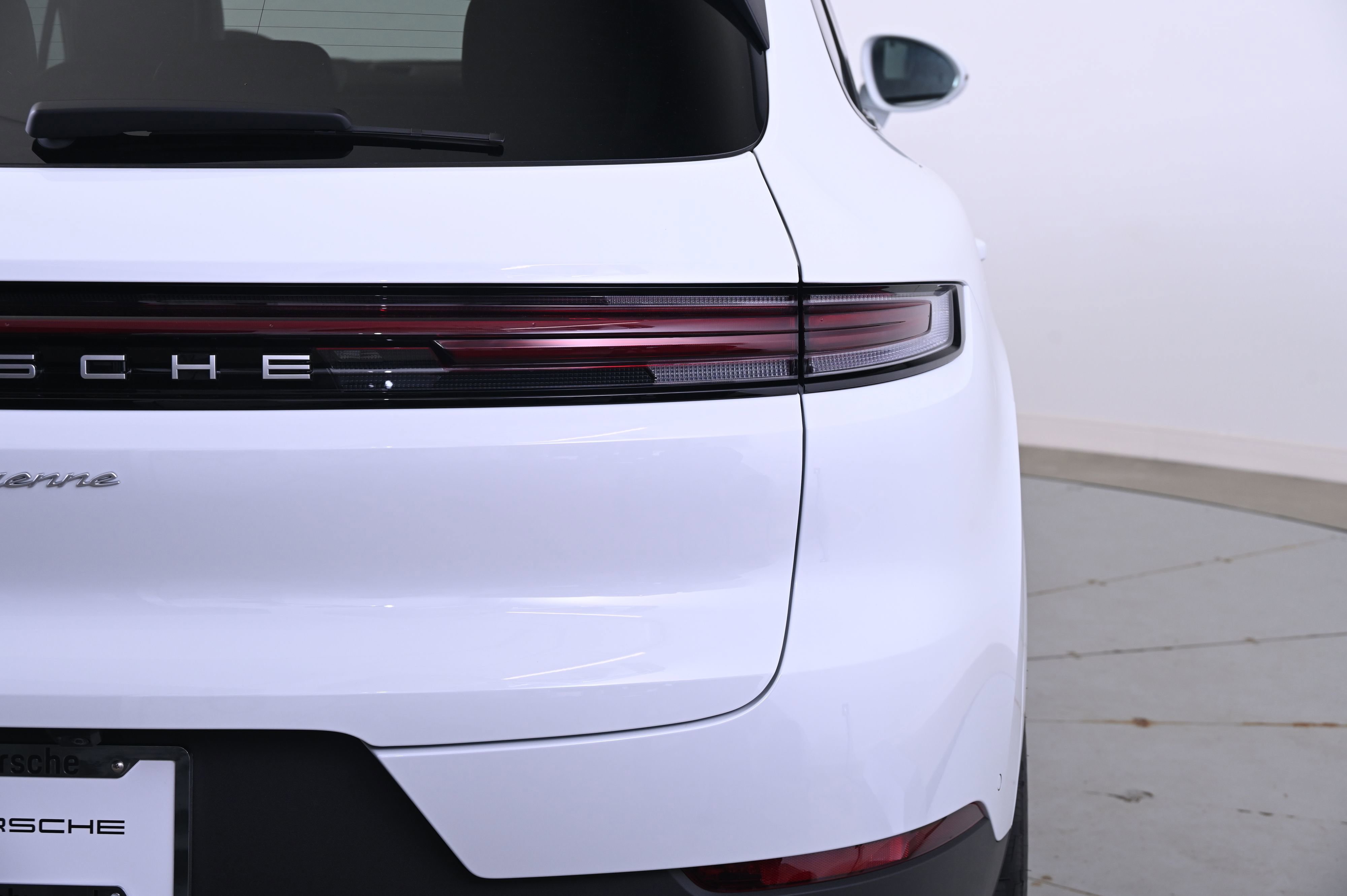 Certified 2025 Porsche Cayenne image 14