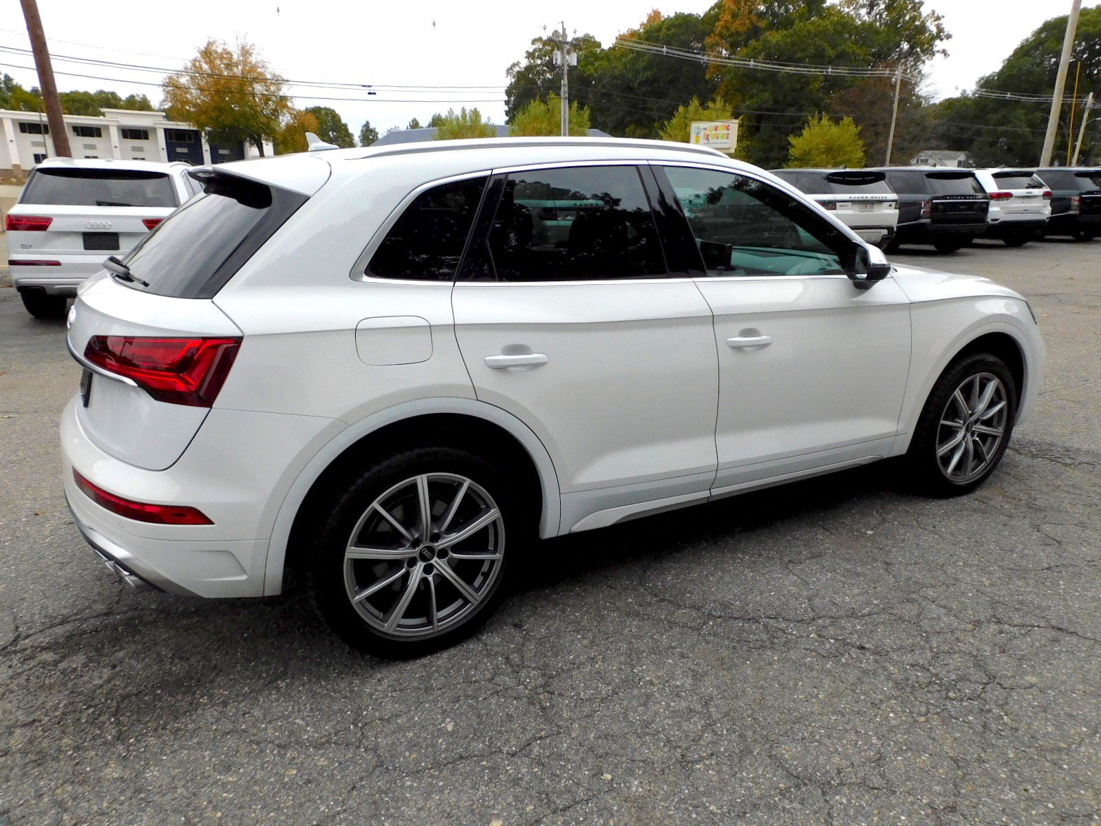 Used 2021 Audi SQ5 Premium Plus w/ Premium Plus Package AWD/4WD image 5