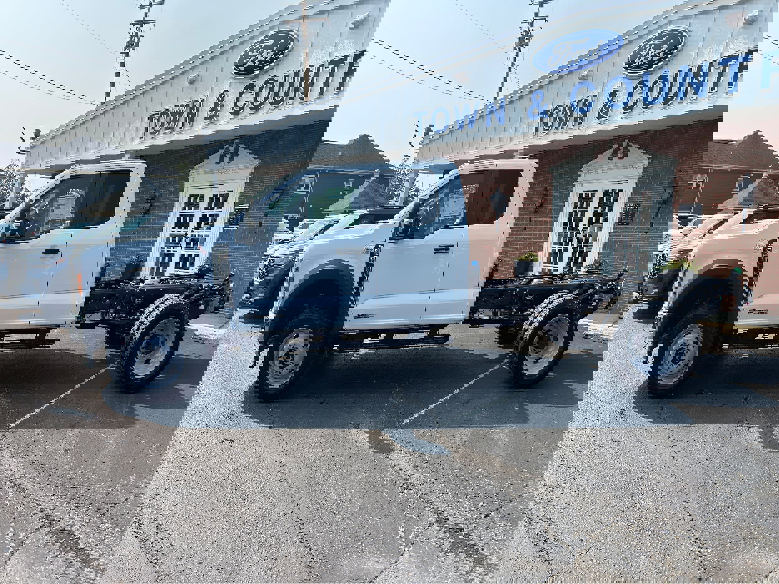 New 2026 Ford F550 4x4 Supercab Super Duty image 6