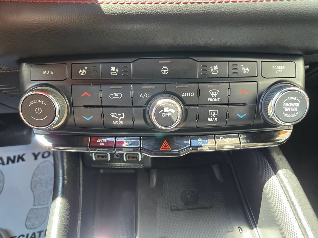 Used 2022 Dodge Durango R/T w/ Blacktop Package AWD/4WD image 26