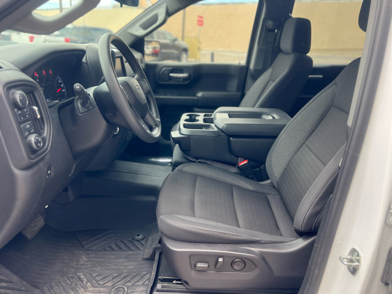 Used 2024 Chevrolet Silverado 1500 Custom Trail Boss w/ LPO, Dark Essentials Package image 21