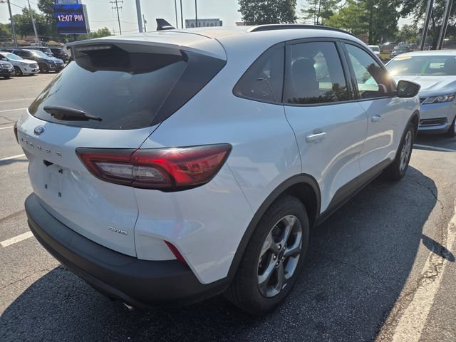 Used 2025 Ford Escape ST-Line Select AWD/4WD image 5