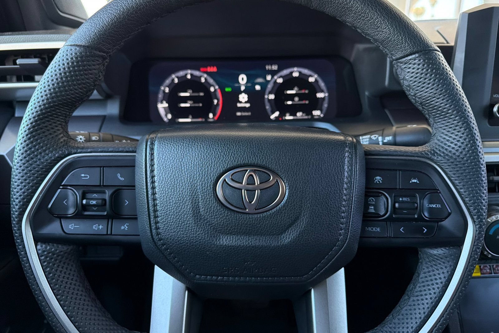 Used 2025 Toyota Tacoma TRD Off-Road w/ TRD Off Road Upgrade Package AWD/4WD image 24