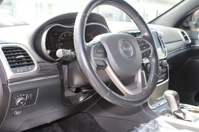 Used 2022 Jeep Grand Cherokee Limited w/ Tech Group AWD/4WD image 8