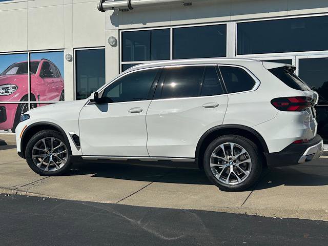 Certified 2024 BMW X5 xDrive40i w/ Premium Package image 7