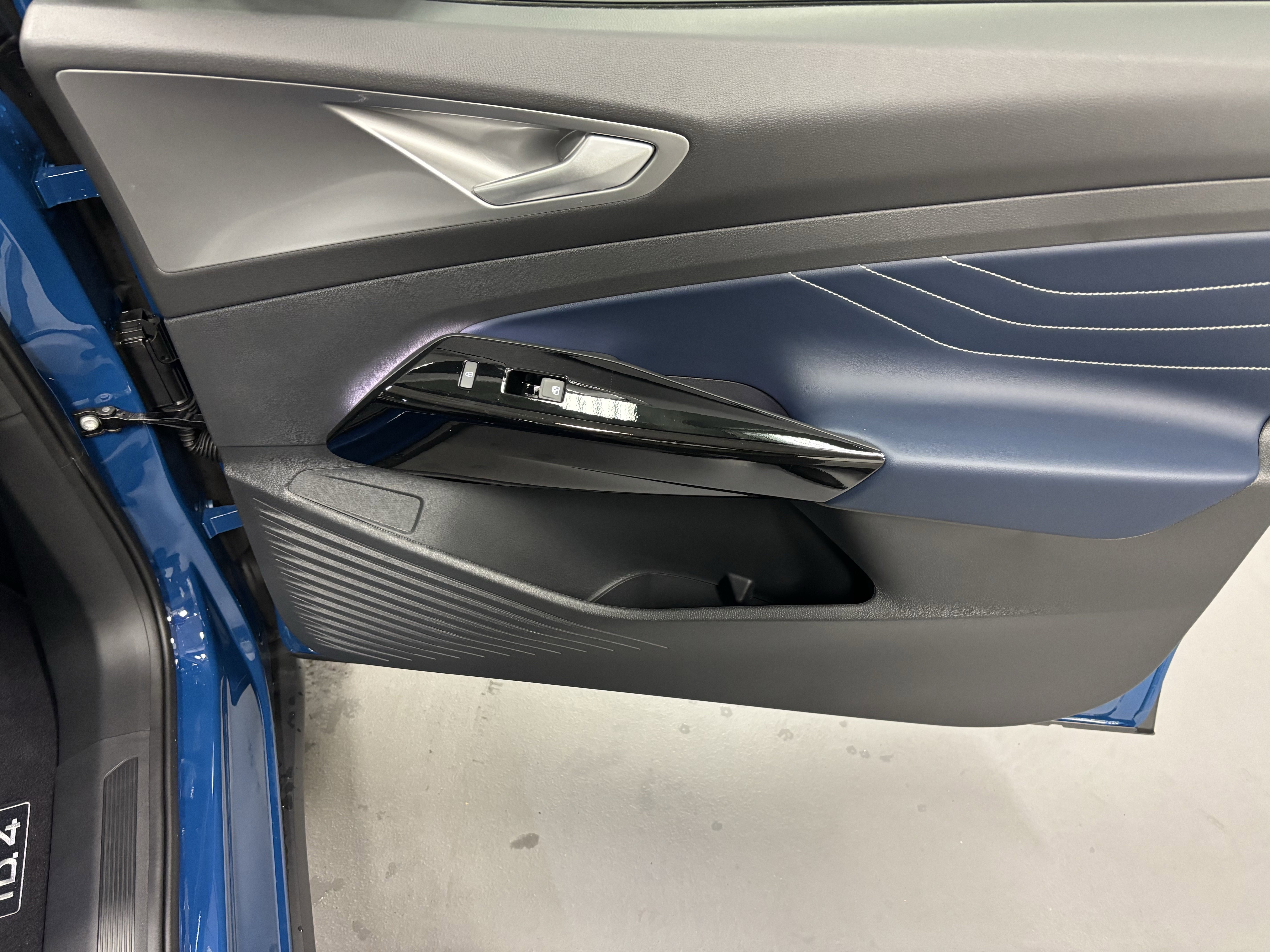 New 2025 Volkswagen ID.4 Pro S AWD/4WD image 10