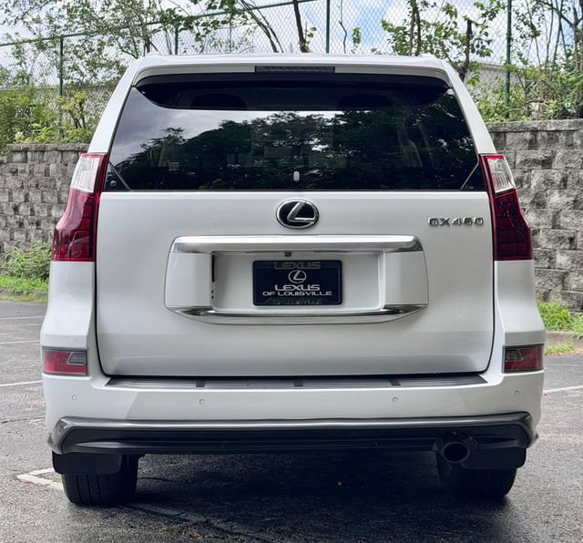 Used 2021 Lexus GX 460 Luxury w/ Sport Design Package AWD/4WD image 42