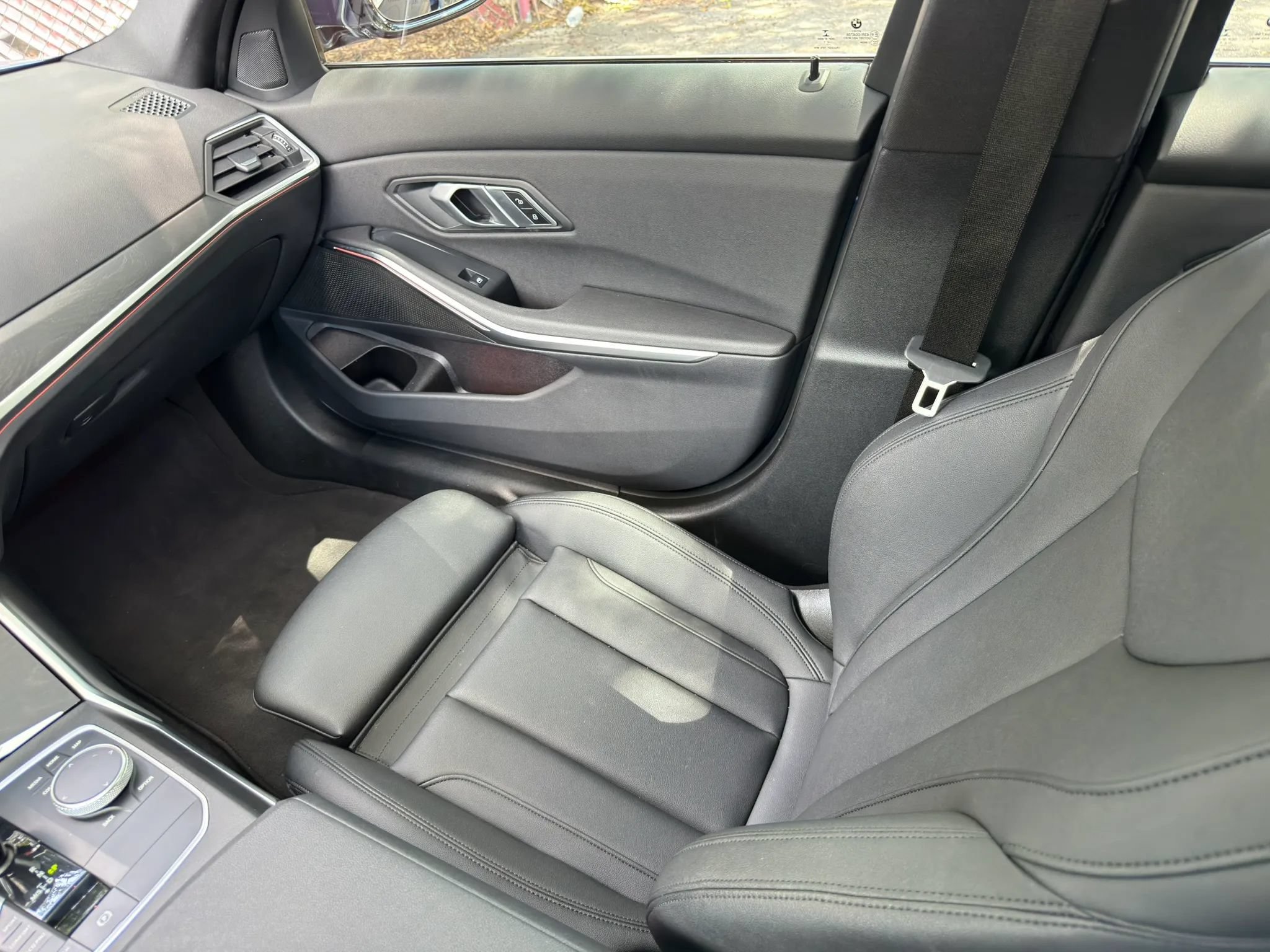Used 2021 BMW 330i Sedan w/ Premium Package RWD image 19