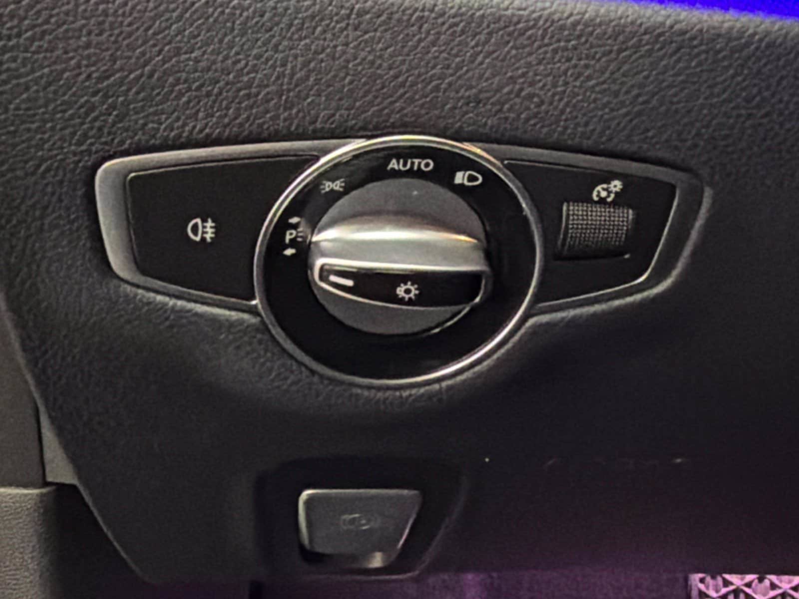 Used 2023 Mercedes-Benz E 350 4MATIC Sedan image 31
