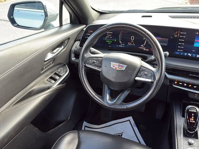 Used 2024 Cadillac XT4 Premium Luxury AWD/4WD image 17