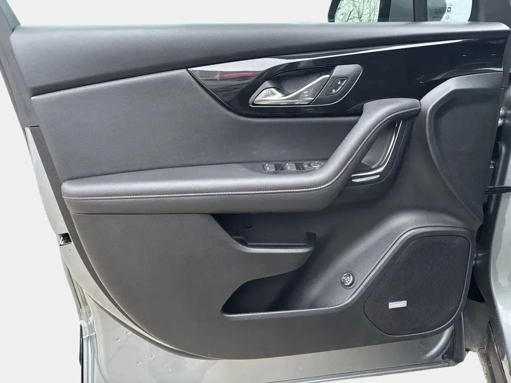 Used 2025 Chevrolet Blazer RS image 20