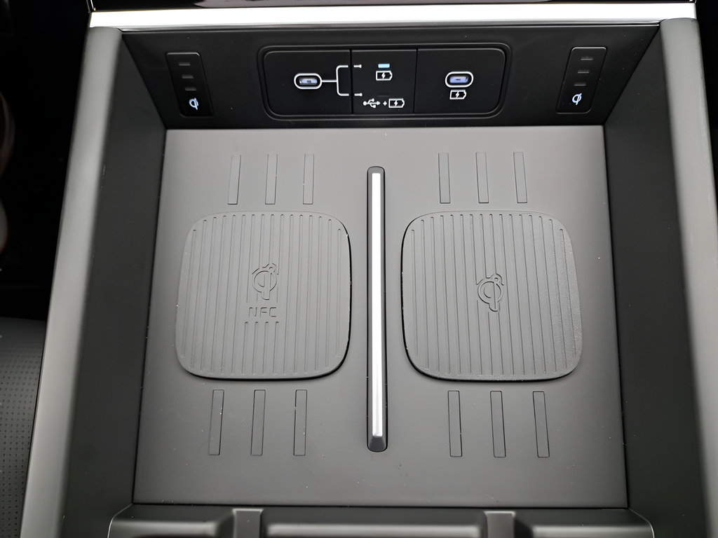 New 2026 Hyundai Santa Fe Limited AWD/4WD image 23