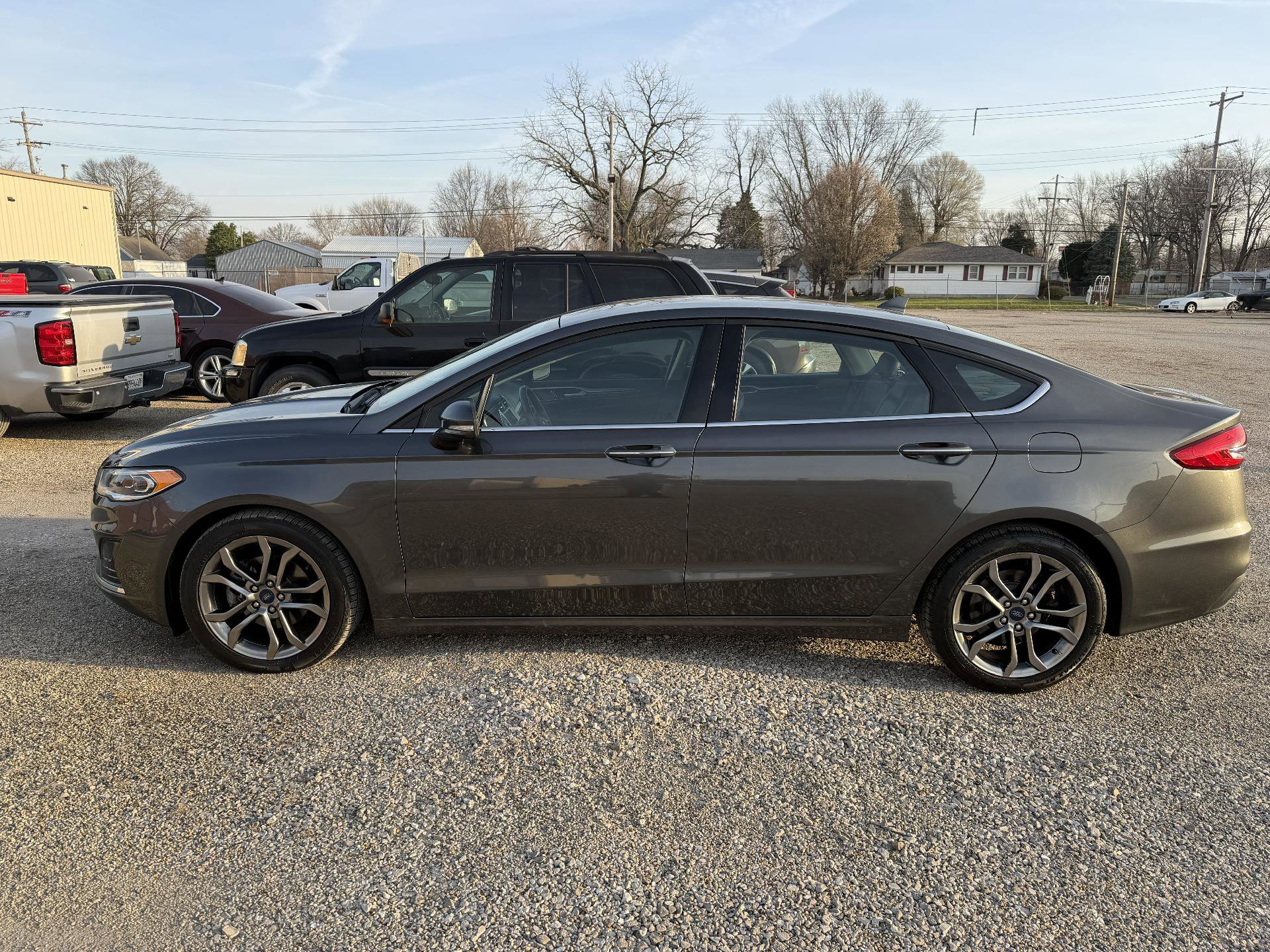 Used 2020 Ford Fusion SEL FWD image 2