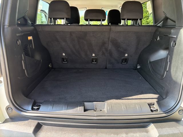 Used 2023 Jeep Renegade Latitude AWD/4WD image 27
