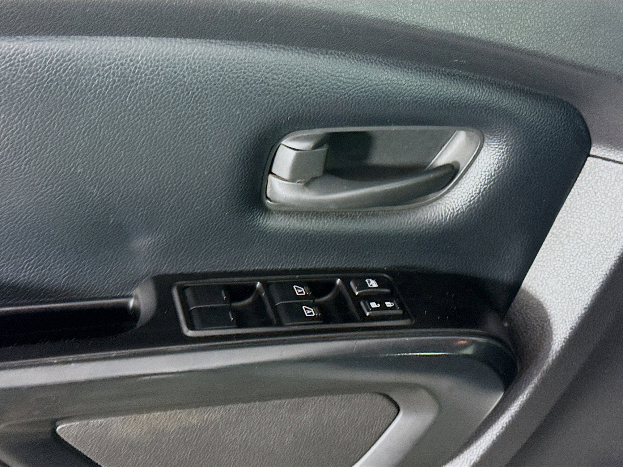 Used 2019 Nissan Titan S w/ S Utility Package image 24