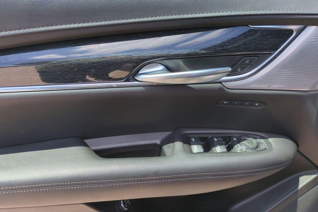 Certified 2023 Cadillac XT5 Premium Luxury FWD image 28