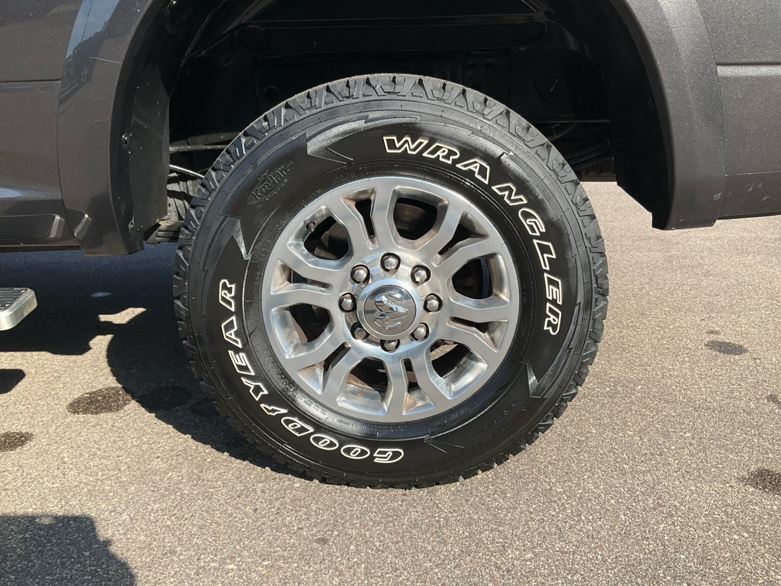 Used 2018 RAM 3500 Laramie AWD/4WD image 23