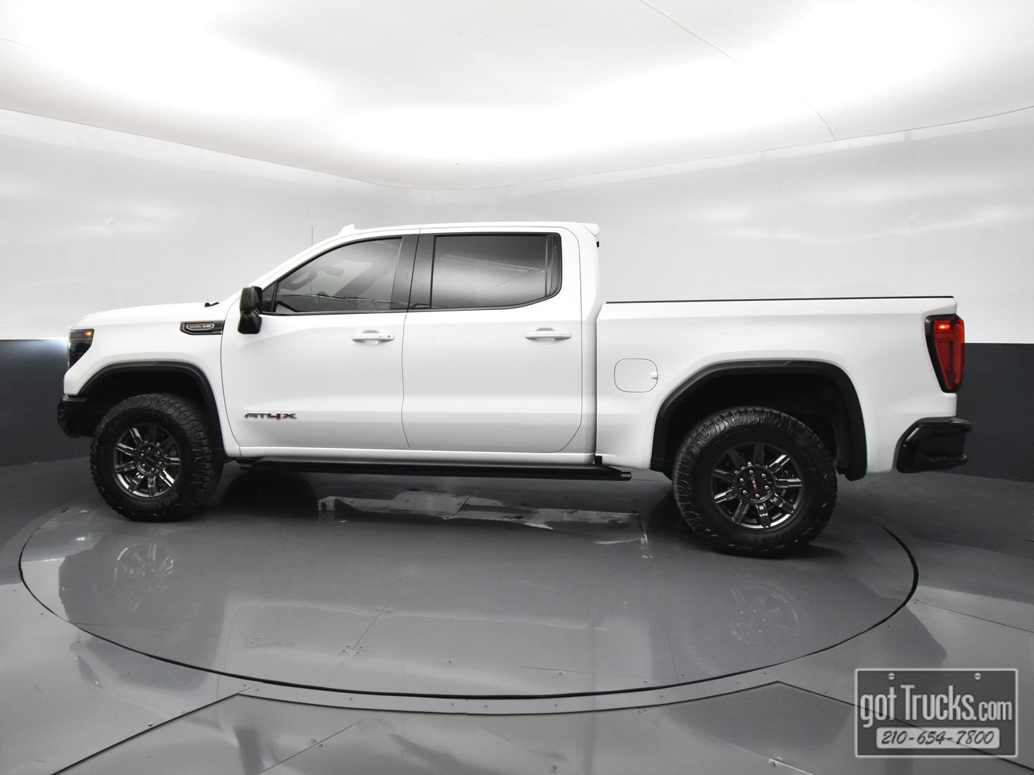 Used 2024 GMC Sierra 1500 AT4X AWD/4WD image 3