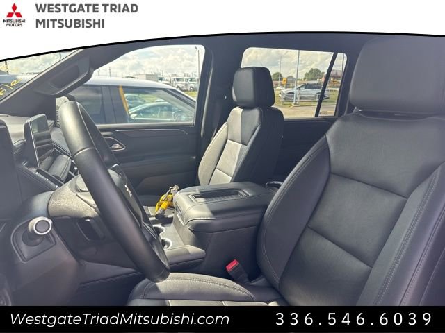 Used 2023 Chevrolet Suburban LT RWD image 8