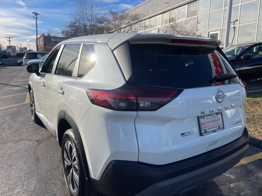 Certified 2023 Nissan Rogue SV image 3