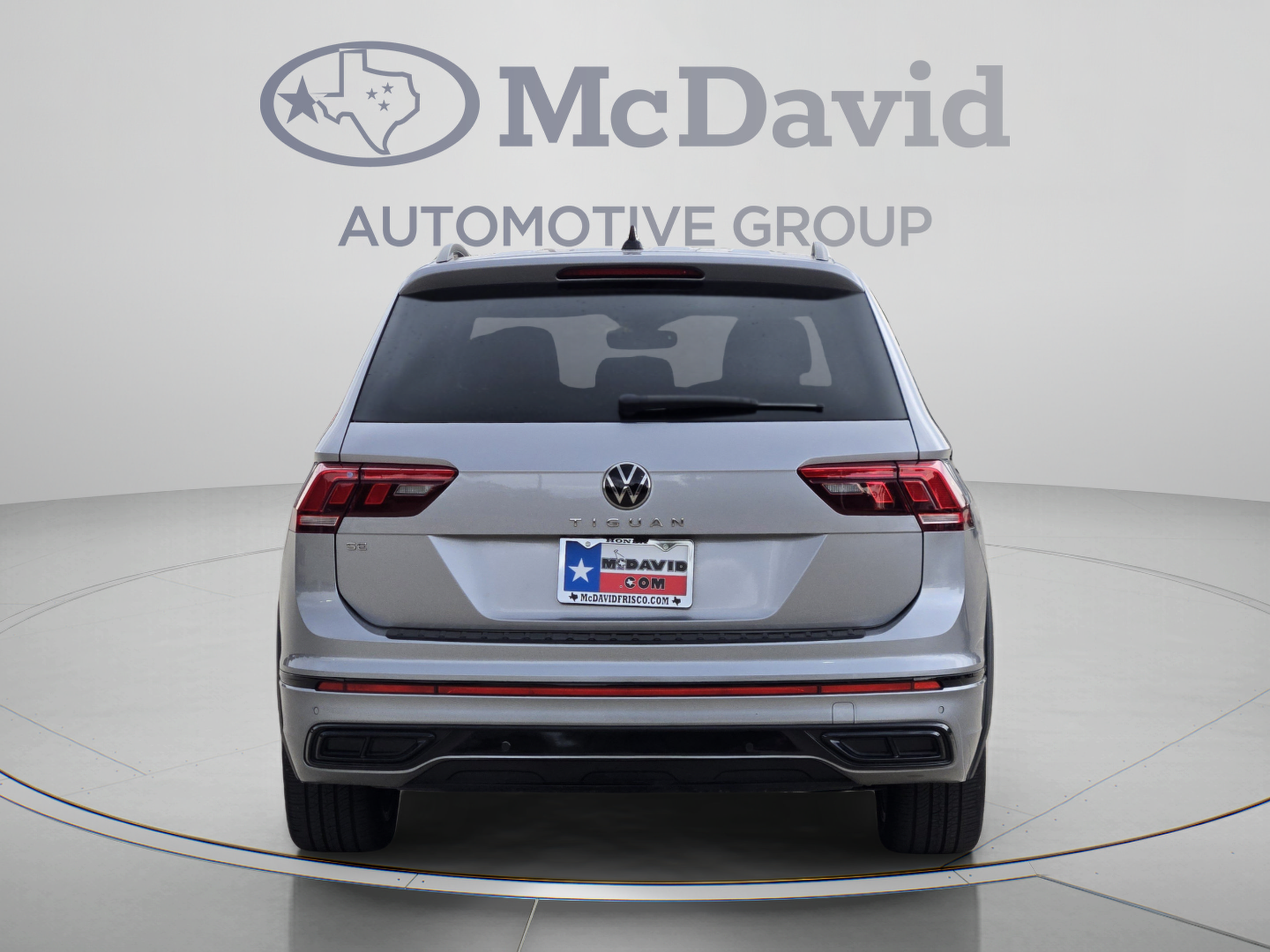 Used 2024 Volkswagen Tiguan SE R-Line FWD image 5