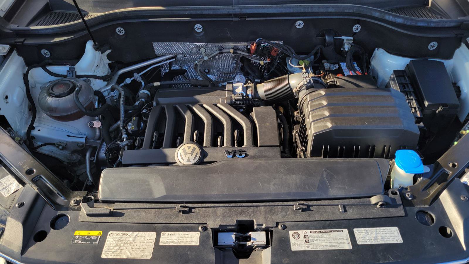 Used 2019 Volkswagen Atlas SEL Premium image 16