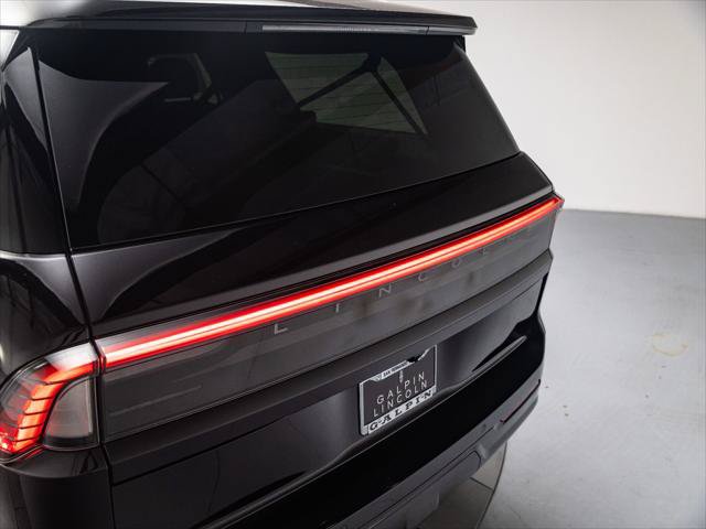 New 2027 Lincoln Navigator L Black Label AWD/4WD image 31