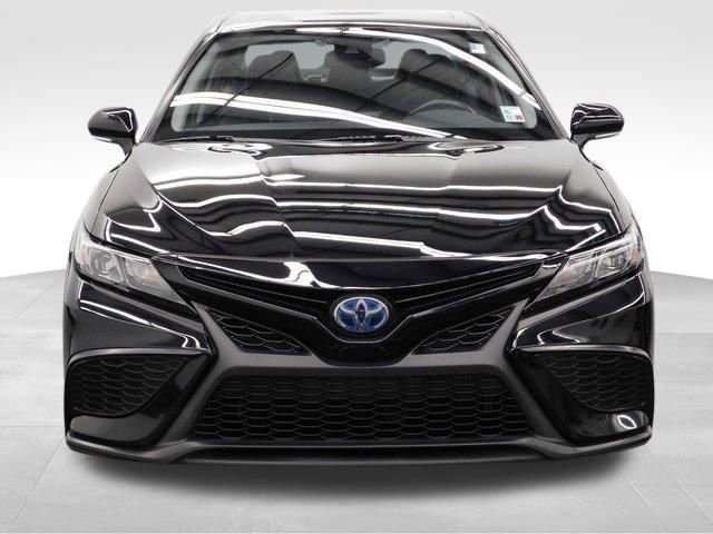 Used 2024 Toyota Camry SE image 4