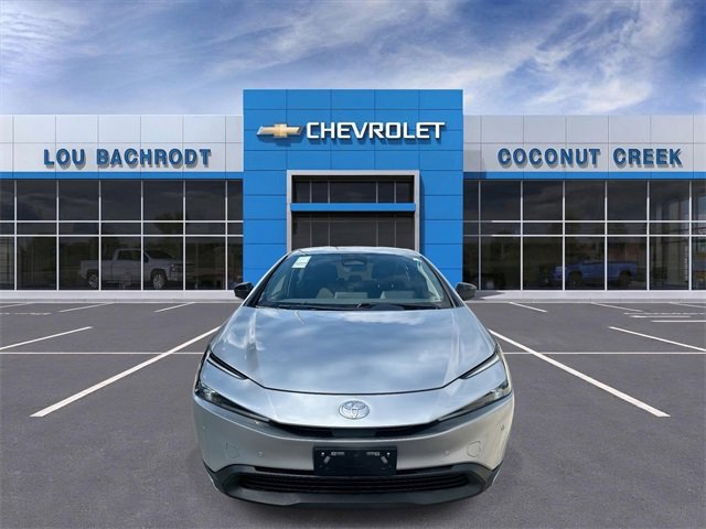 Used 2024 Toyota Prius LE image 3