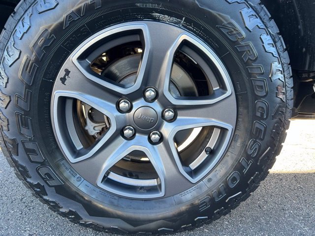 Used 2018 Jeep Wrangler Sport AWD/4WD image 30