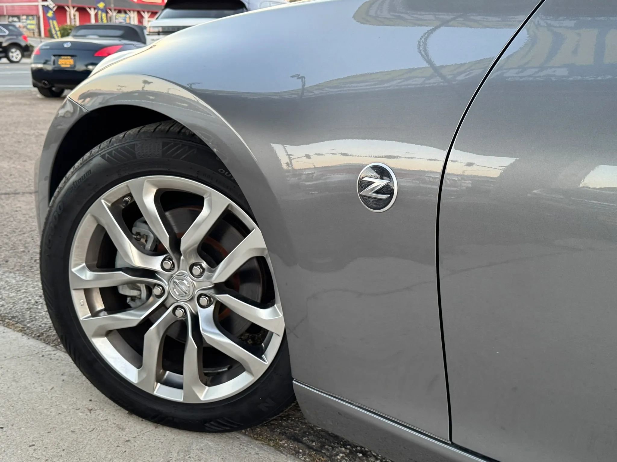 Used 2014 Nissan 370Z Coupe RWD image 9