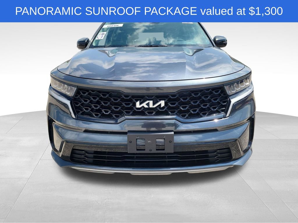 Used 2023 Kia Sorento S w/ Panoramic Sunroof Package FWD image 2