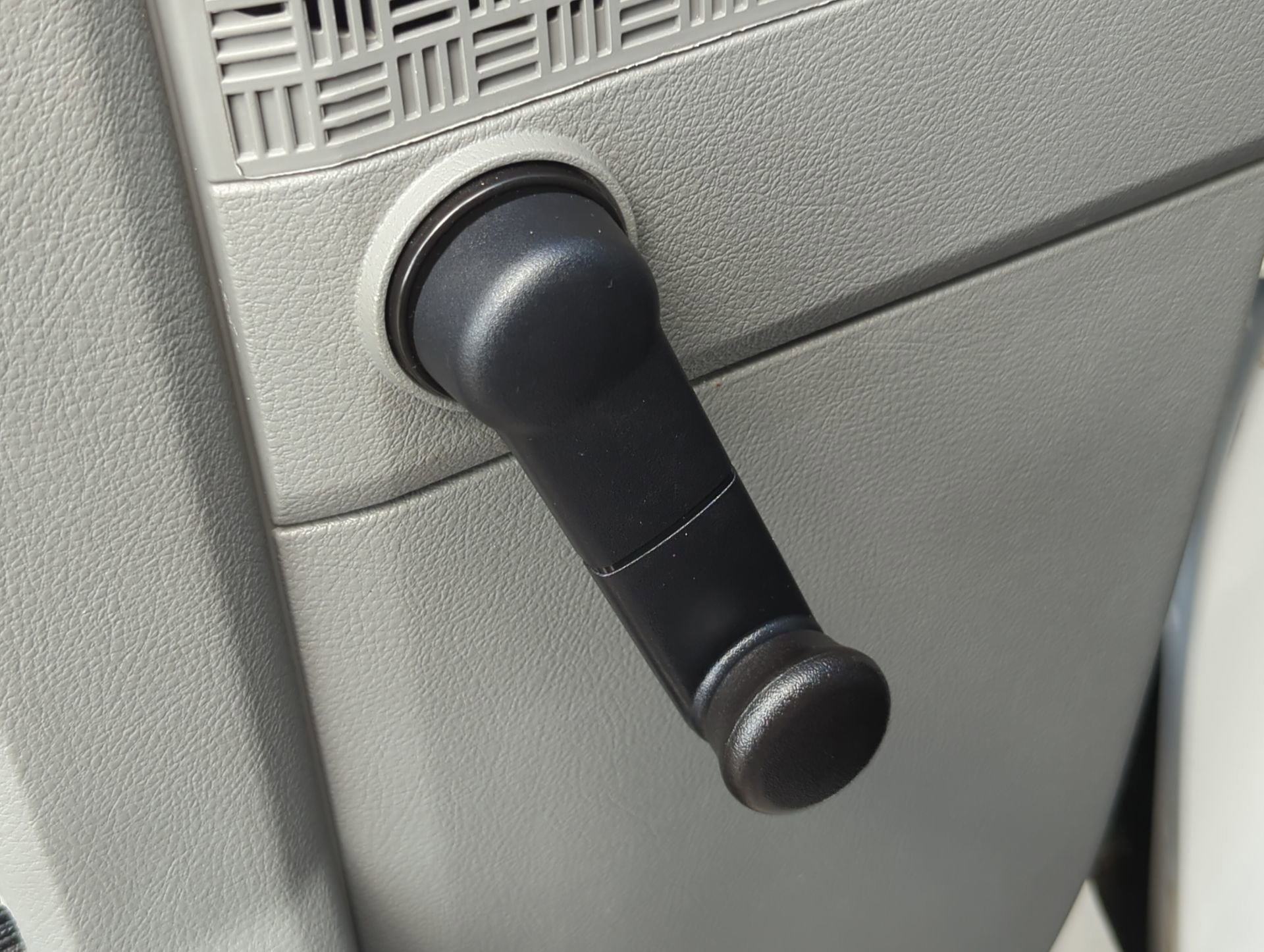 Used 2019 Ford E-350 and Econoline 350 Super Duty RWD image 53